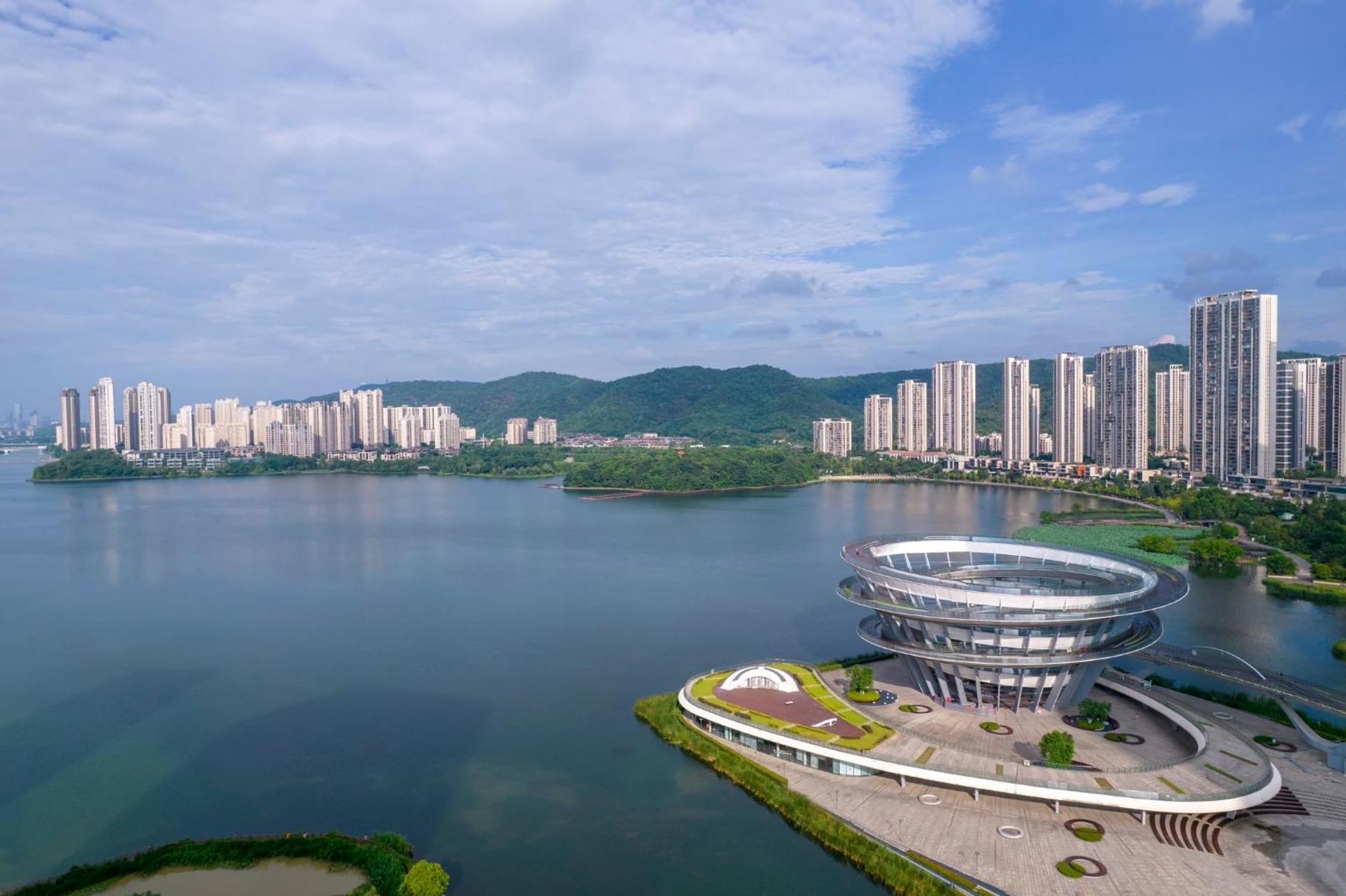 Hotel Indigo Changsha Meixi Lake Bagian luar foto